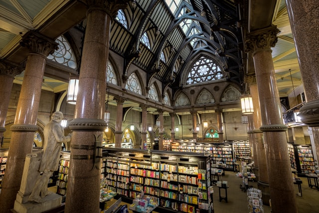 Waterstones: Größter britischer Buchhändler verabschiedet sich vom E-Book