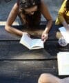 Roman »Kaskaden« von Louise K. Böhm: Kann man eine Freundschaft je hinter sich lassen?