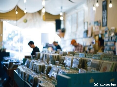 Trash mit Atmoshäre: „I come in peace“